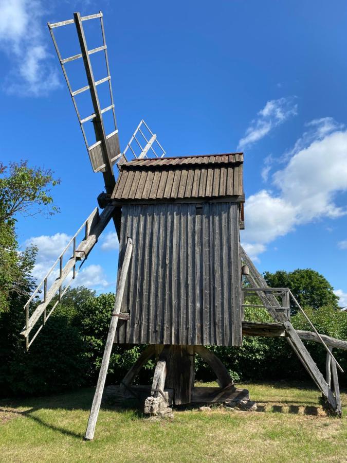 Idyliska Boende Mitt Pa Oeland Färjestaden Exterior foto